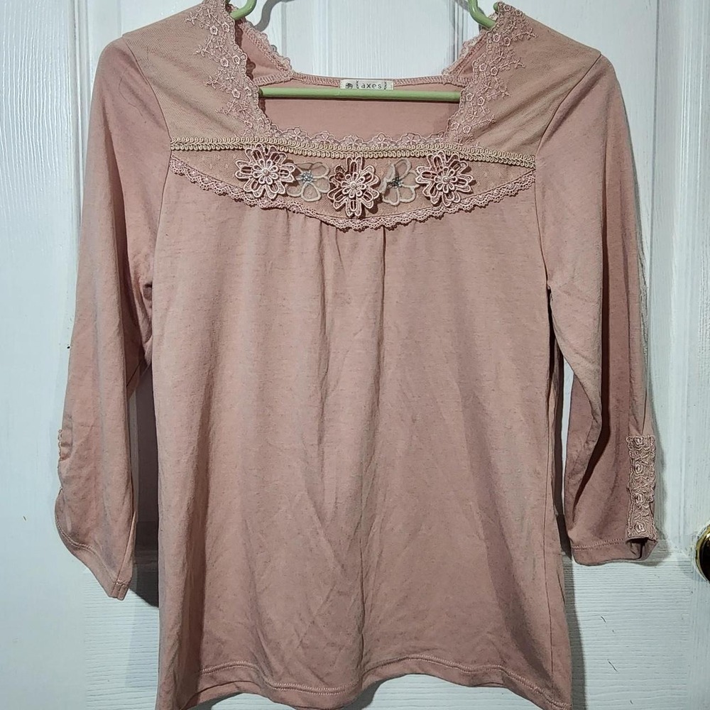 Pink Lace Floral Applique Axes Femme Top